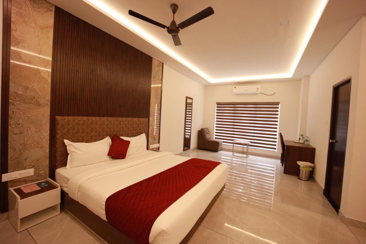 Bliss Regency Business Hotel Палакад Екстериор снимка