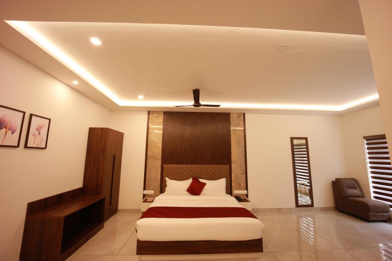 Bliss Regency Business Hotel Палакад Екстериор снимка